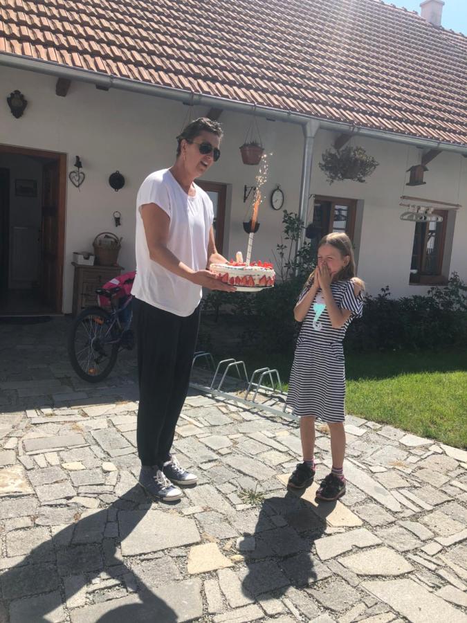 Penzion a hospoda Na statku Hluboká nad Vltavou Exteriér fotografie