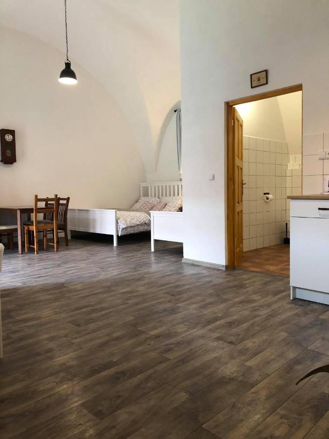 Penzion a hospoda Na statku Hluboká nad Vltavou Exteriér fotografie